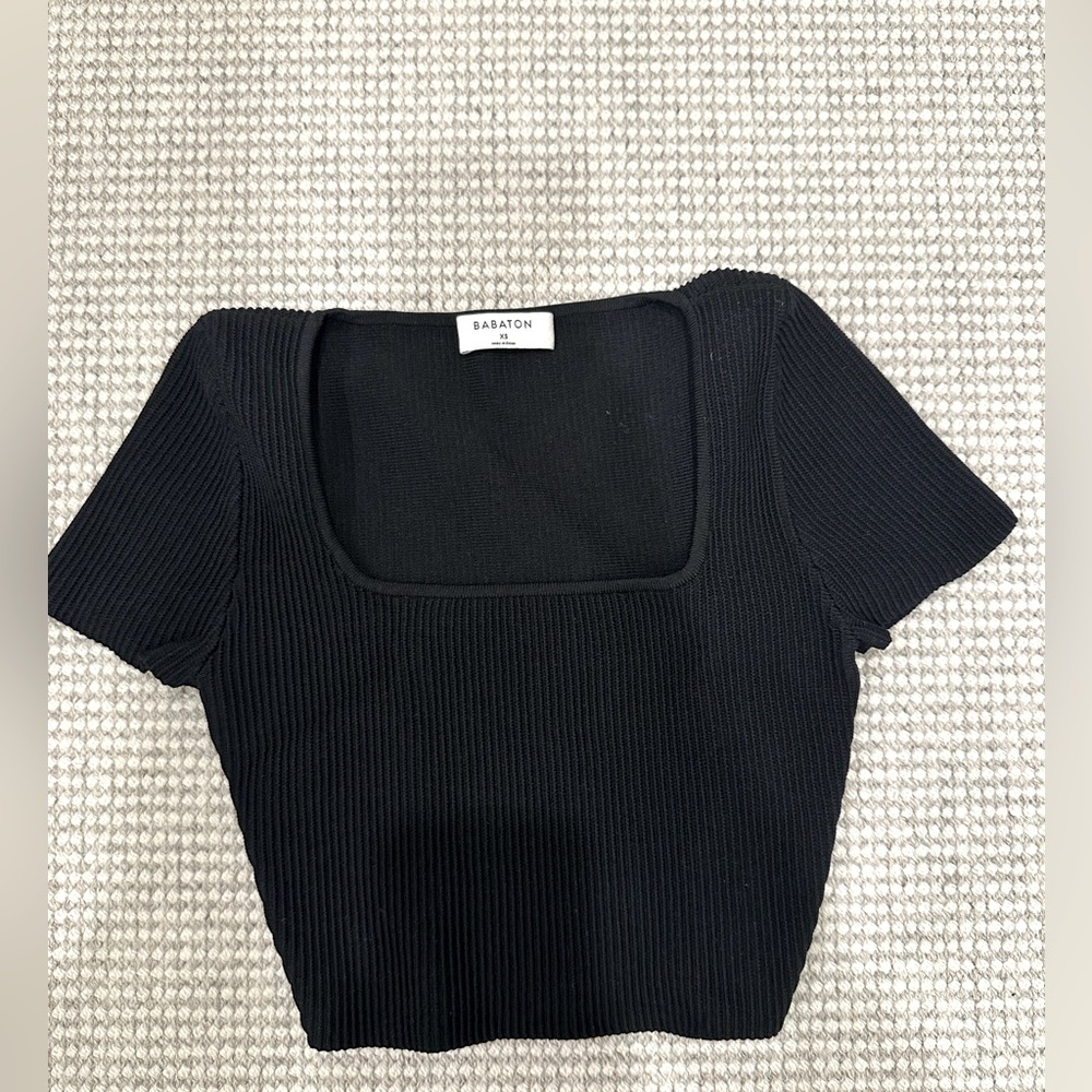Women’s Aritzia Square neck short sleeve